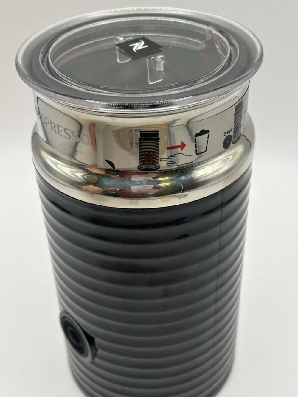 NESPRESSO Aeroccino 3 Milk Frother Model 3694 Black w/ Base Whisk and Lid - Picture 16 of 16